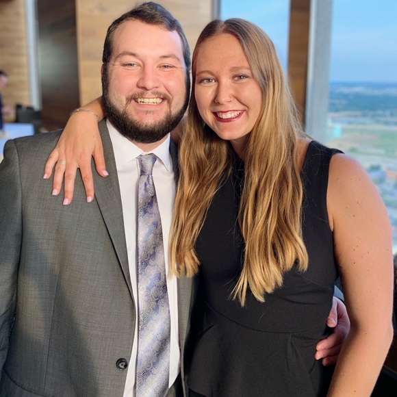 Meet your Posher, Lauren - Picture 2 of 2